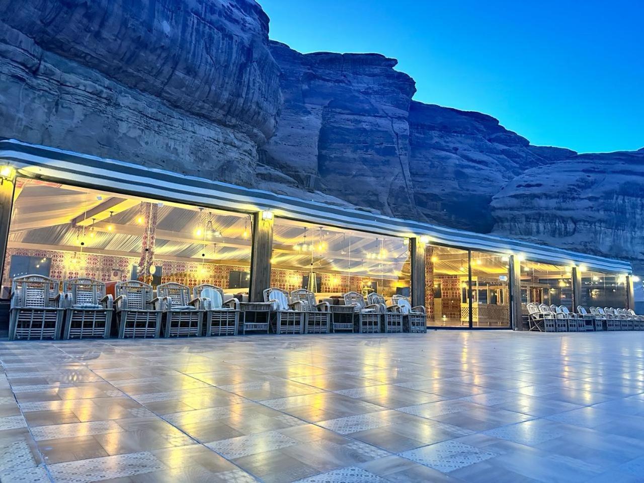 Hotel Hasan Zawaideh Luxury Camp 2 à Wadi Rum Extérieur photo