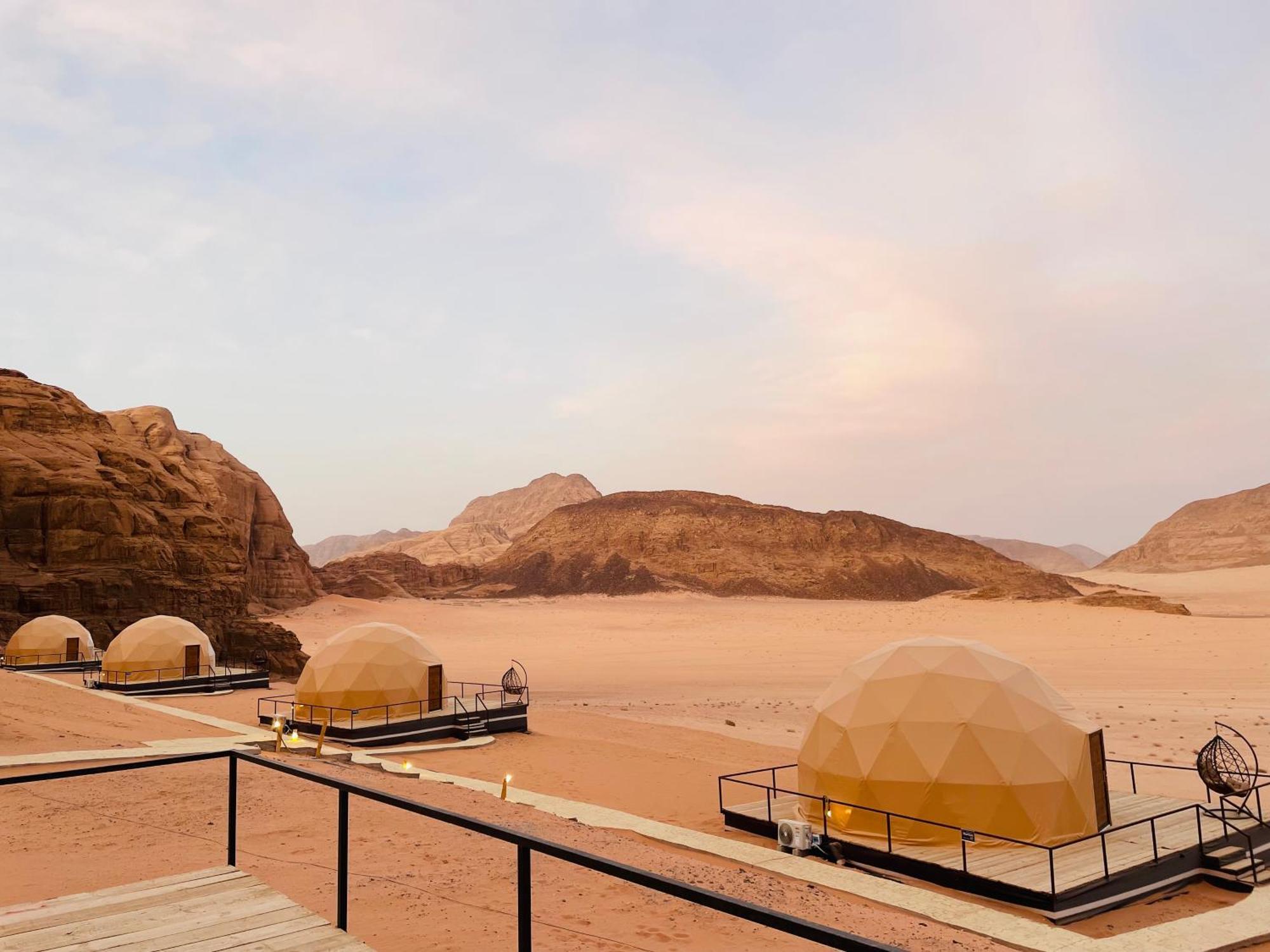Hotel Hasan Zawaideh Luxury Camp 2 à Wadi Rum Extérieur photo